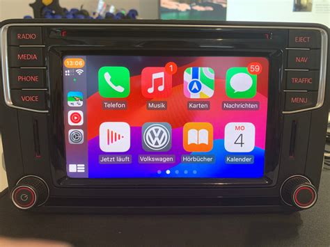 Volkswagen Discover Media dashboard