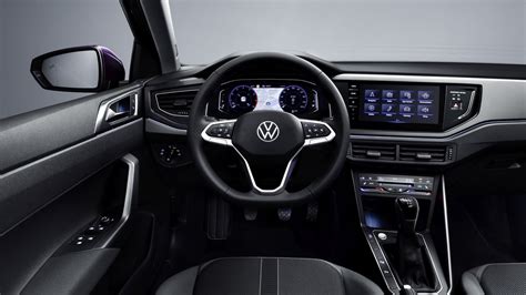 Interni Volkswagen Polo con cruscotto digitale