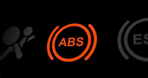 Simbolo del sistema ABS sul cruscotto