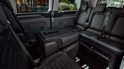 Interni tecnologici Ford Tourneo Custom con touchscreen
