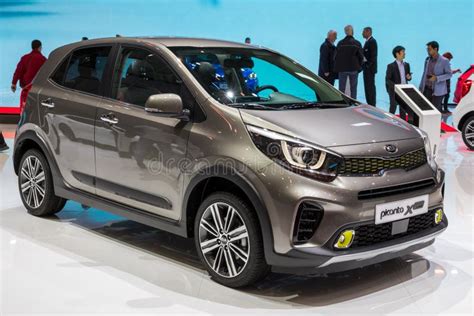 Kia Picanto di terza generazione in città