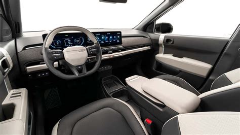 Dettaglio interni Kia EV3 con materiali riciclati