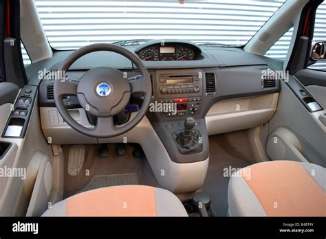 Interni Fiat Idea con cambio rialzato