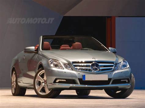 Design esterno della Mercedes Classe E Cabrio