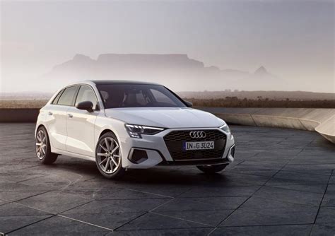 Audi A3 Sportback 30 g-tron vista laterale
