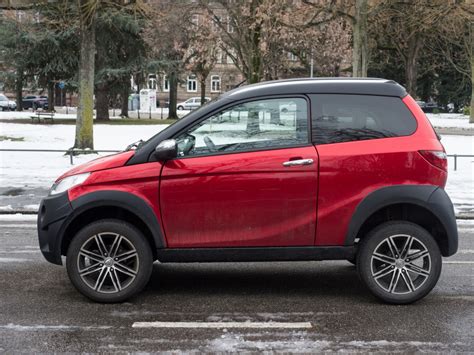 Distinzione tra quadriciclo leggero (microcar) e quadriciclo non leggero