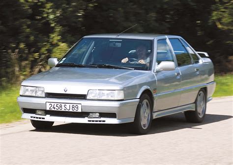 Renault 21 2L Turbo Quadra bianca
