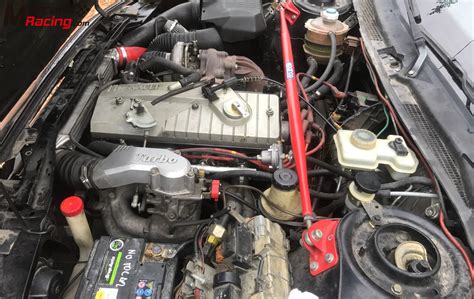 Dettaglio del motore Renault 21 Turbo