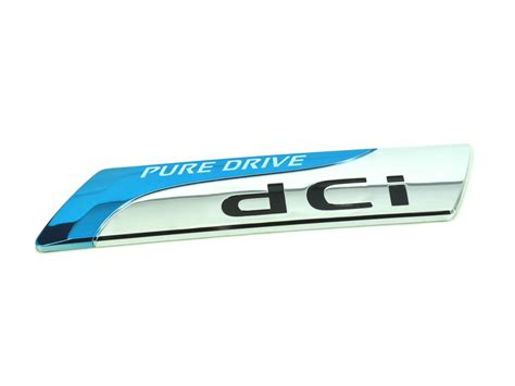 Logo Nissan Pure Drive dCi su portellone posteriore
