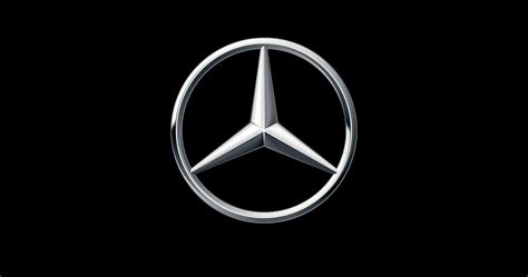 Logo Mercedes-Benz con la stella a tre punte