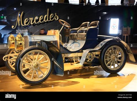 Mercedes-Simplex 40 PS del 1903 con carrozzeria tonneau a quattro posti