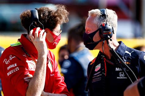 Team Principal Jonathan Wheatley e Mattia Binotto