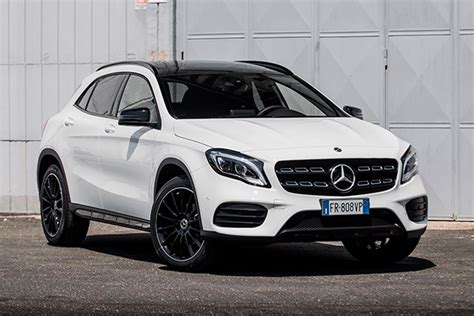Mercedes-Benz GLA, allestimento Premium