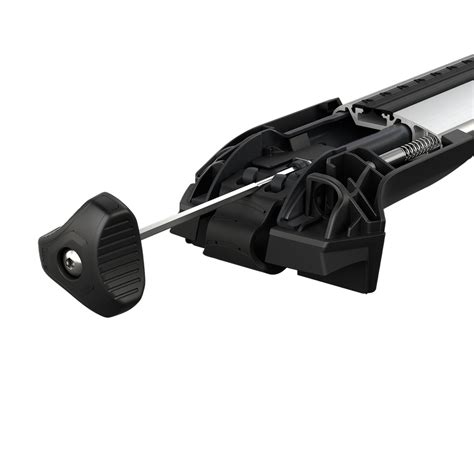 Dettaglio del sistema di fissaggio Thule Edge Flush Rail