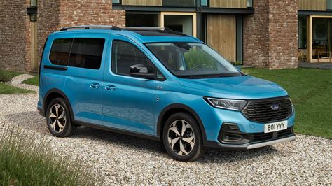 Ford Tourneo Connect in ambiente urbano