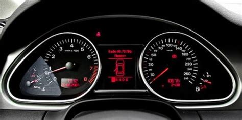 Cruscotto Dacia Duster con spie accese