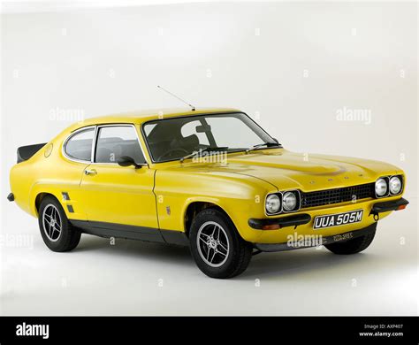 Ford Capri RS 3100 in azione su un circuito storico