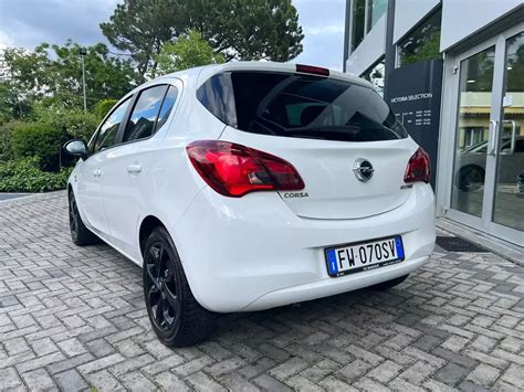 Opel Corsa usata in condizioni diverse