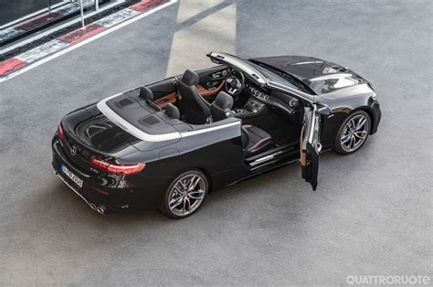 Mercedes Classe E Cabrio profilo