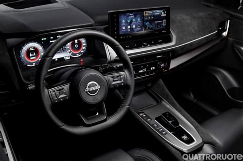 Illustrazione degli allestimenti della Nissan Qashqai e-POWER