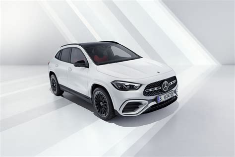 Dettaglio design anteriore Mercedes-Benz GLA