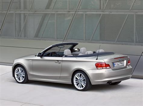 BMW Serie 1 Cabriolet con capote aperta