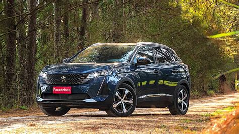 Peugeot 3008 Hybrid4 nel percorso off-road