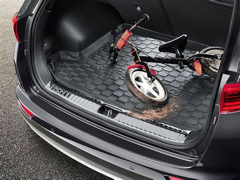 Esposizione di accessori originali Kia e Hyundai