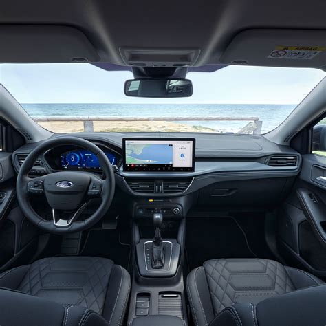 Vista esplosa del cruscotto di una Ford Focus