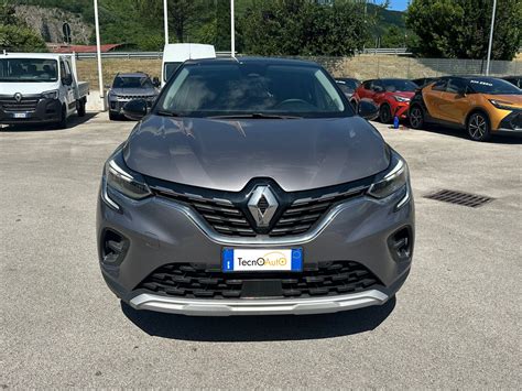 Renault Captur Grigio Scuro