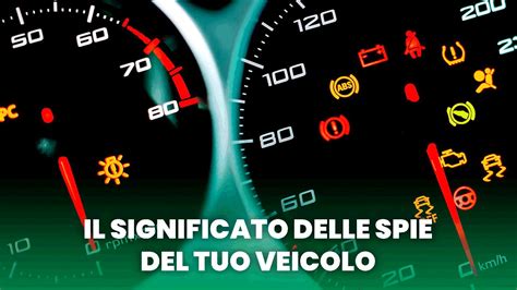 Cruscotto dell'auto con spie illuminate