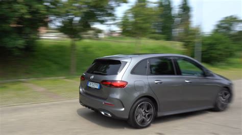 Mercedes Classe B su strada