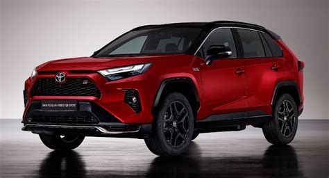 Toyota RAV4 in azione su terreno scivoloso con indicazione del sistema TRC