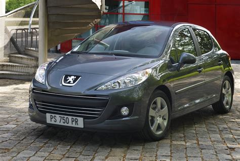 Interni e design della Peugeot 207
