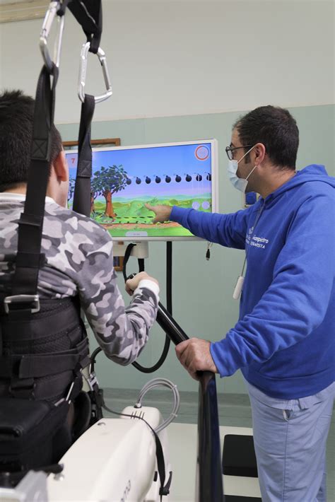 Schema di un sistema robotico per la riabilitazione motoria