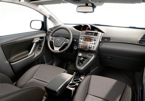 Interni Toyota Verso 7 posti