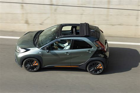 Toyota Aygo X con tetto apribile