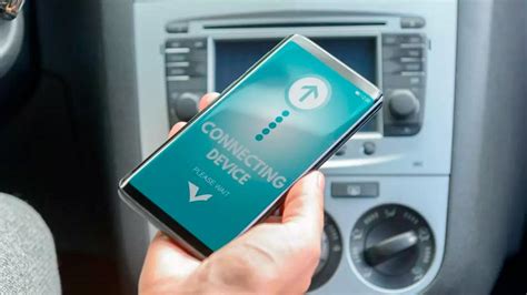 Smartphone collegato a un'auto Volkswagen