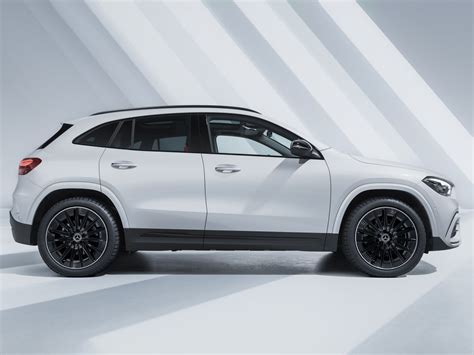 Profilo laterale Mercedes GLA seconda generazione