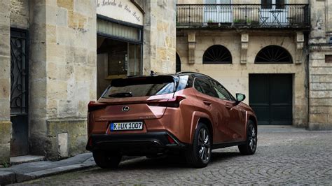 Schema funzionamento sistema ibrido Lexus UX 300h