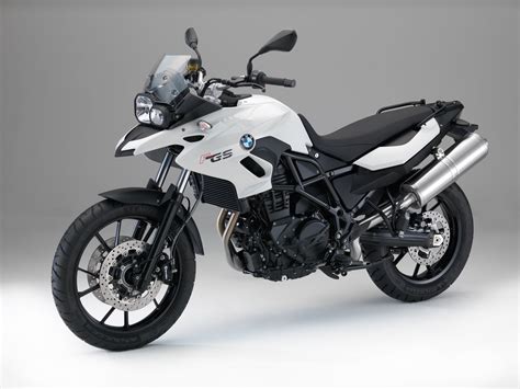 Dettagli estetici BMW F 700 GS my 2016: fiancatine e sella bicolore