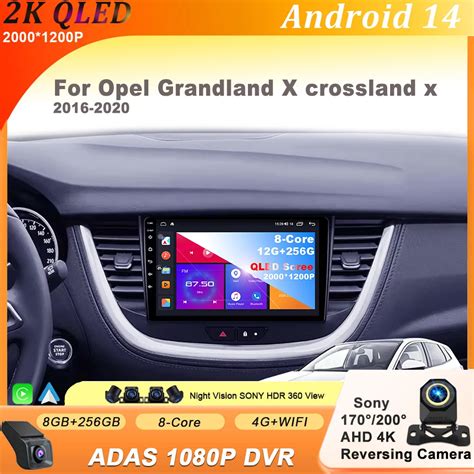 Opel Crossland navigation screen with traffic information