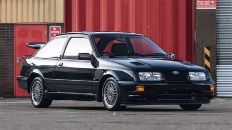 Ford Sierra RS500 Cosworth in azione su circuito