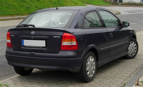 Schizzo di design Opel Astra G