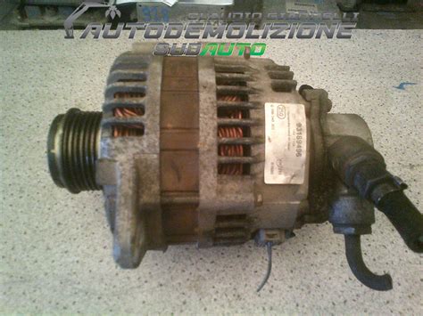 Dettaglio alternatore montato su Opel Astra