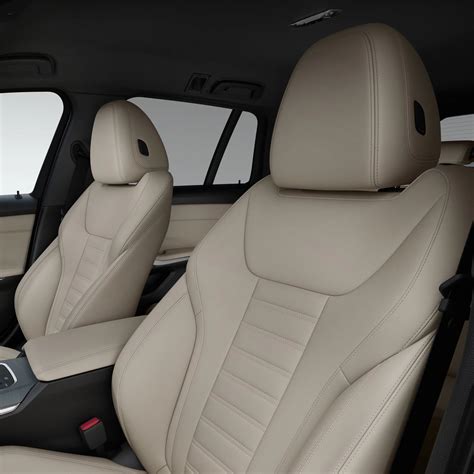 BMW G30 interni sedili in pelle e plancia