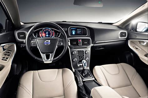 Interni Volvo V40, sedili posteriori