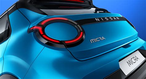 Nissan Micra Elettrica in ricarica
