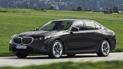 BMW Serie 5 Berlina vista frontale