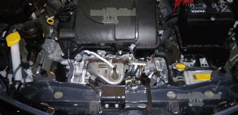 Vano motore di una Toyota Avensis D-4D